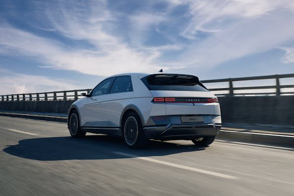 Location voiture Avignon : louez facilement et explorez !